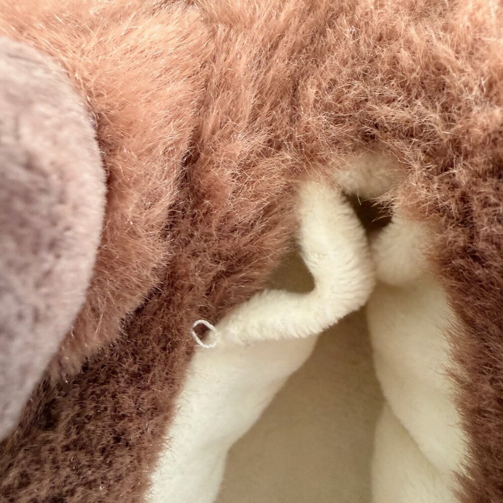 🦦 Oooh Geez Kids Otter Slippers | Size 1–4 | One Size Fits Most 🦦 - Picture 3 of 5
